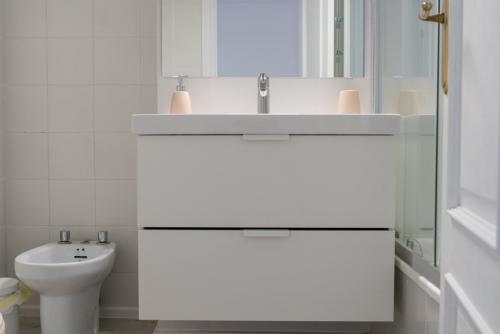 Suite Bathroom